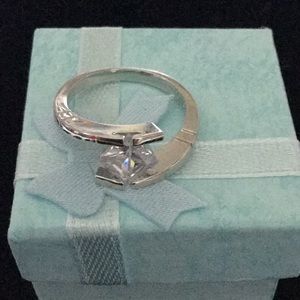 Sterling silver ring with white amethyst size 6